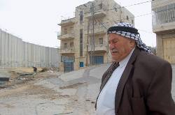 Israeli wall isolates Palestinian communities 