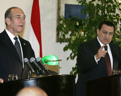Olmert: Israel Will Give Talks a Chance