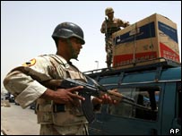 Iraqi police kill woman 