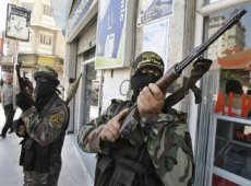 Egypt holds talks with Hamas on truce with Israel 