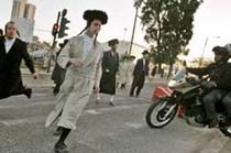 Gaza Pullout Plan Rapped by Jewish Protesters