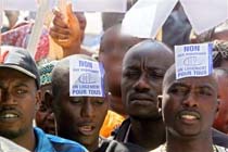 At Least 12 Dead in France Apartment Fire 