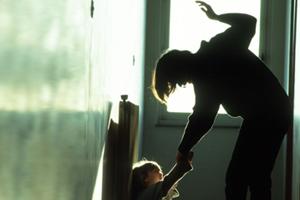Violence familiale envers les personnes ges et les domestiques   